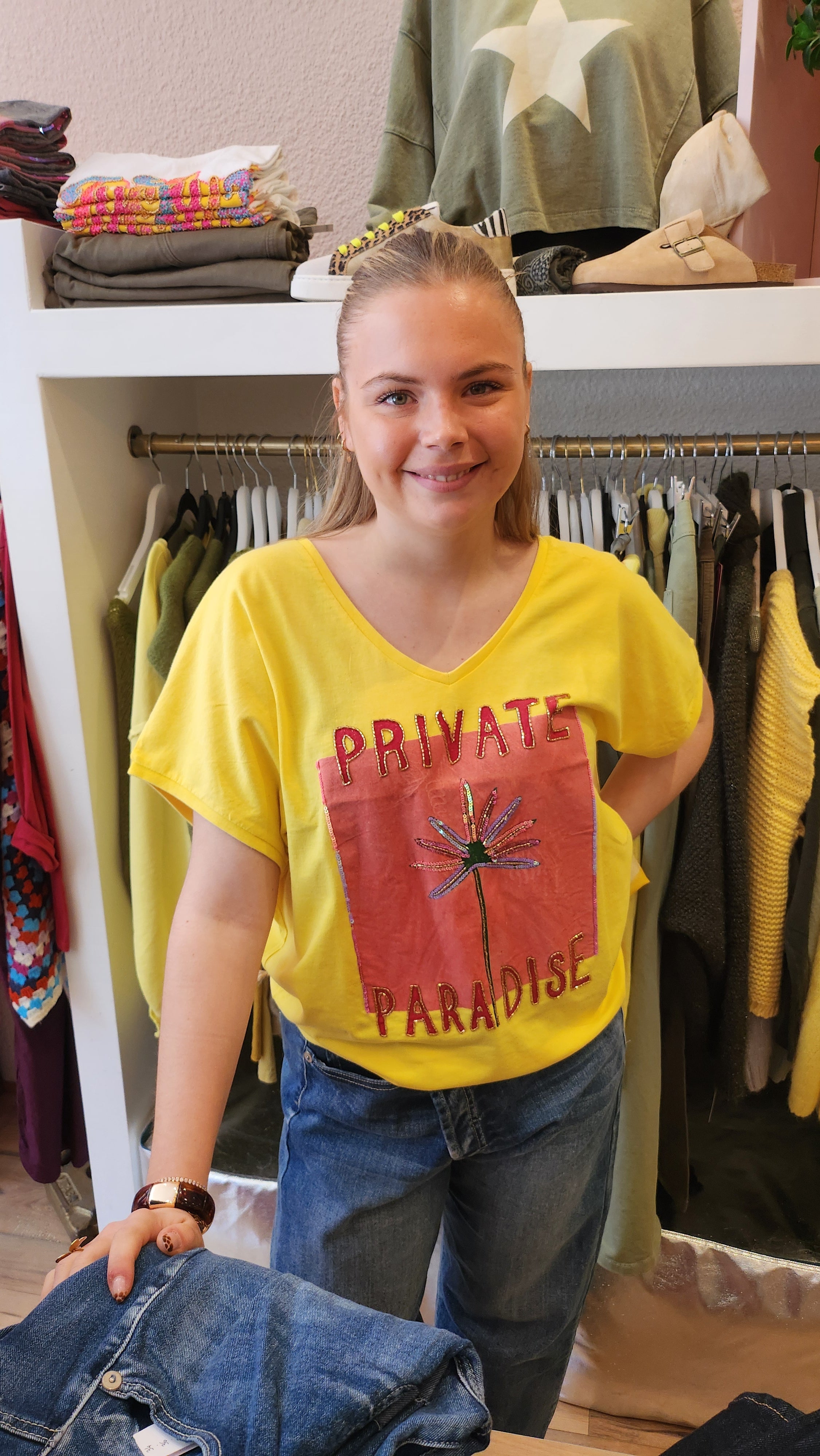 T-shirt jaune fluide col V